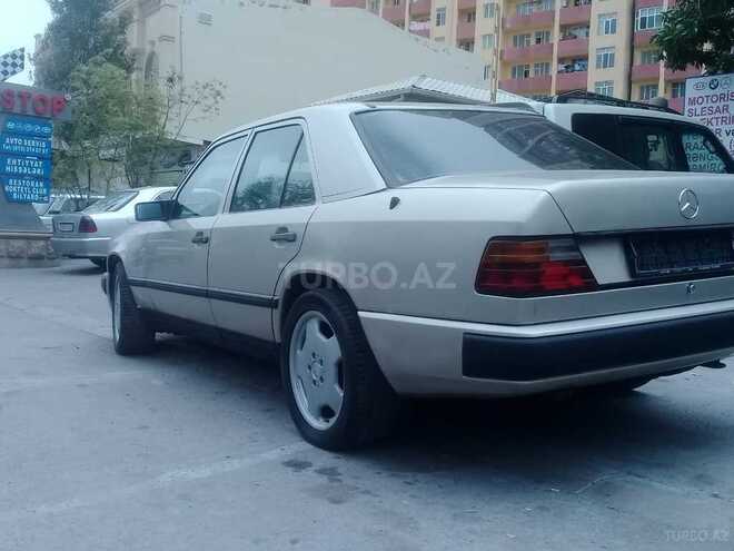 Mercedes E 300 1990, 260,000 km - 3.0 л - Bakı