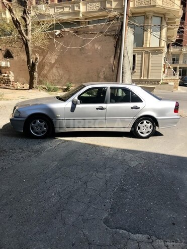 Mercedes C 180 1999, 264,000 km - 1.8 л - Bakı