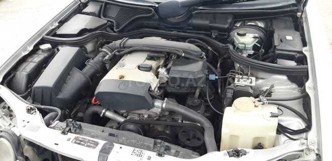 Mercedes E 200 1998, 210,000 km - 2.0 л - Bakı