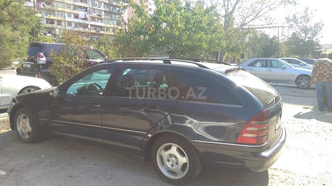 Mercedes C 220 2003, 200,000 km - 2.2 l - Bakı