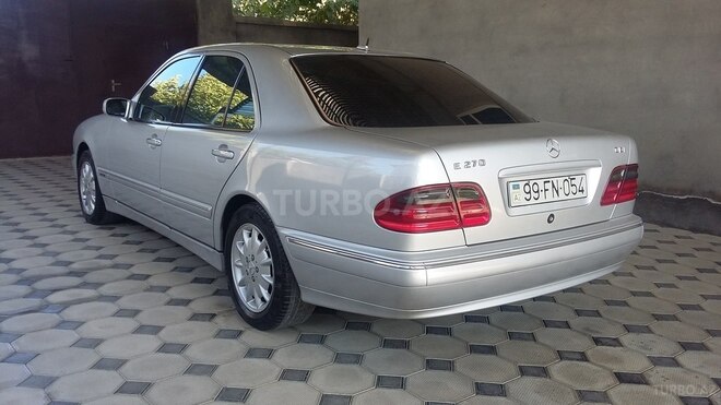 Mercedes E 270 2000, 612,321 km - 2.7 l - Biləsuvar
