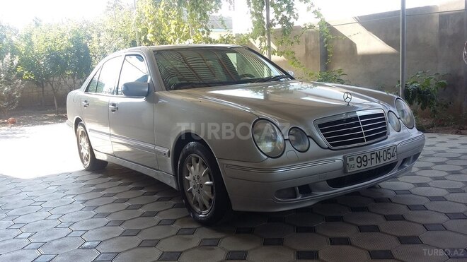 Mercedes E 270 2000, 612,321 km - 2.7 l - Biləsuvar