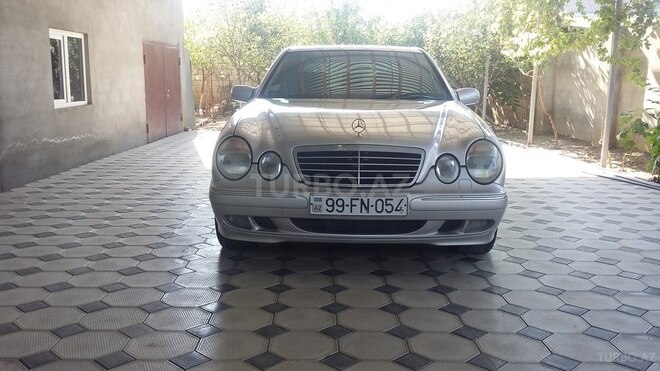 Mercedes E 270 2000, 612,321 km - 2.7 l - Biləsuvar