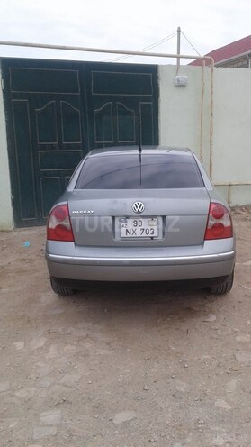 Volkswagen Passat 2004, 250,000 km - 1.8 l - Sumqayıt
