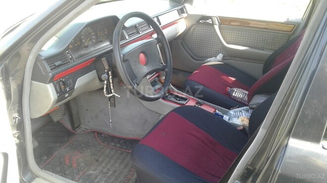 Mercedes E 230 1991, 220,000 km - 2.3 l - Bakı