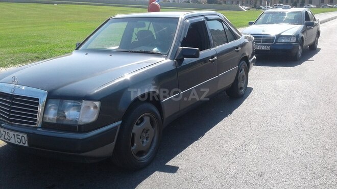 Mercedes E 230 1991, 220,000 km - 2.3 l - Bakı