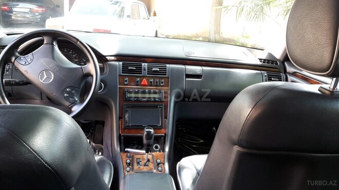Mercedes E 320 2001, 261,000 km - 3.2 l - Tərtər