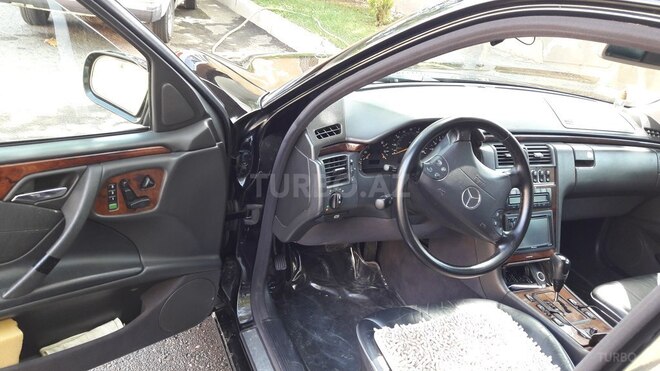 Mercedes E 320 2001, 261,000 km - 3.2 l - Tərtər