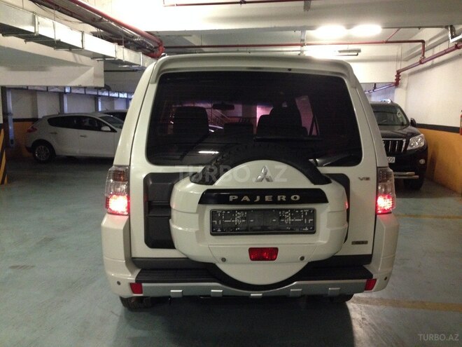 Mitsubishi Pajero 2011, 84,000 km - 3.5 l - Bakı