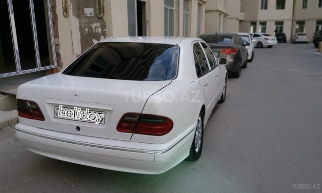 Mercedes E 270 2001, 522,000 km - 2.7 l - Bakı