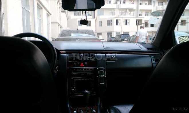 Mercedes E 270 2001, 522,000 km - 2.7 l - Bakı