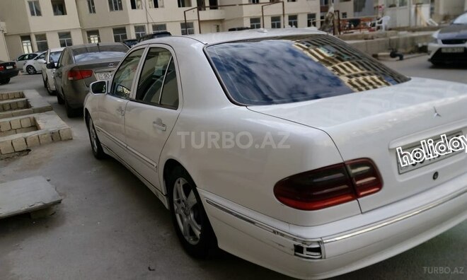 Mercedes E 270 2001, 522,000 km - 2.7 l - Bakı