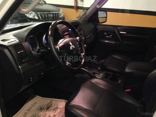 Mitsubishi Pajero 2011, 84,000 km - 3.5 l - Bakı
