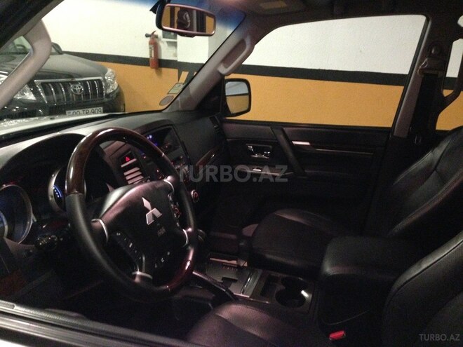 Mitsubishi Pajero 2011, 84,000 km - 3.5 l - Bakı