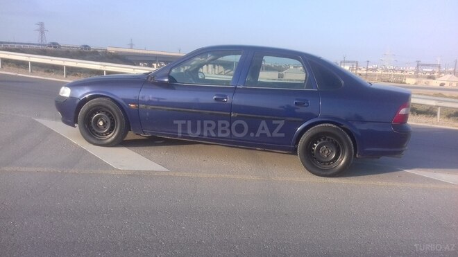 Opel Vectra 1995, 561,900 km - 1.8 l - Sumqayıt