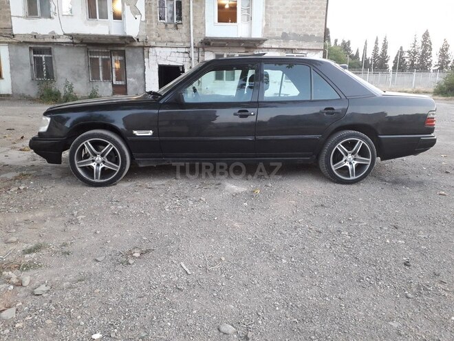 Mercedes E 230 1988, 999,280 km - 2.3 л - Sumqayıt