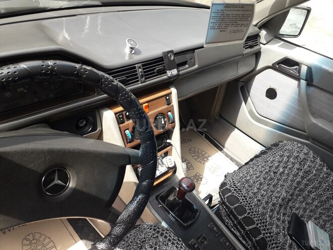 Mercedes E 230 1988, 999,280 km - 2.3 л - Sumqayıt