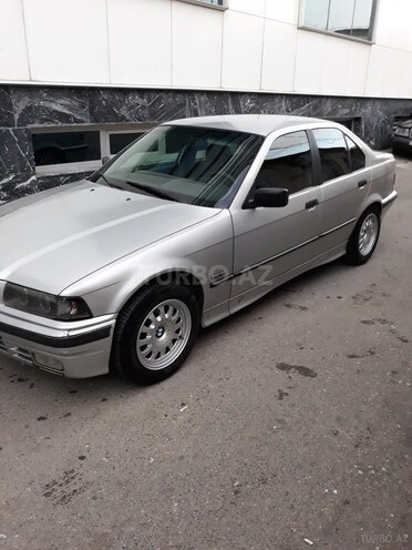 BMW 318 1992, 593,105 km - 1.8 l - Bakı