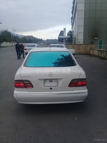 Mercedes E 320 2001, 328,000 km - 3.2 l - İsmayıllı
