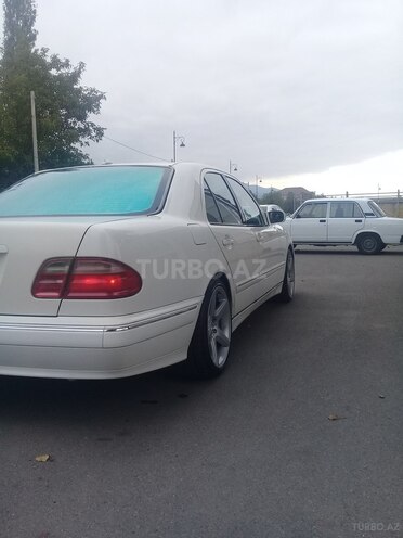 Mercedes E 320 2001, 328,000 km - 3.2 l - İsmayıllı