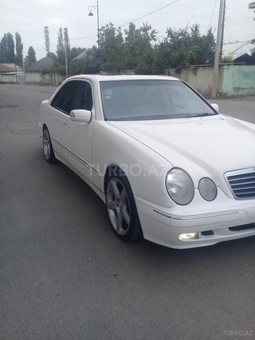 Mercedes E 320 2001, 328,000 km - 3.2 l - İsmayıllı