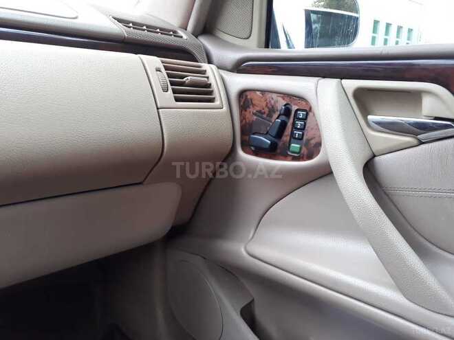 Mercedes E 320 2001, 328,000 km - 3.2 l - İsmayıllı