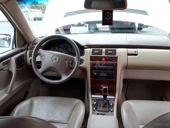 Mercedes E 320 2001, 328,000 km - 3.2 l - İsmayıllı