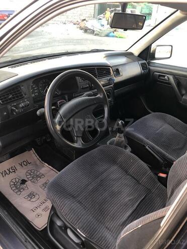 Volkswagen Golf 1994, 300,000 km - 1.8 l - Bakı
