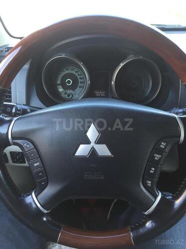 Mitsubishi Pajero 2008, 109,000 km - 3.0 l - Bakı