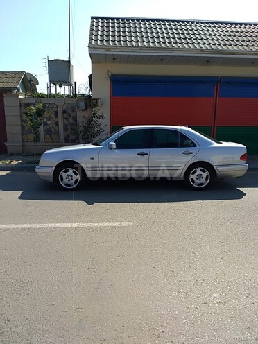 Mercedes E 230 1996, 271,000 km - 2.3 l - Biləsuvar