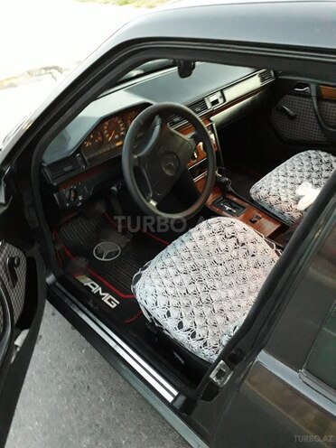Mercedes E 200 1993, 380,000 km - 2.0 l - Xaçmaz
