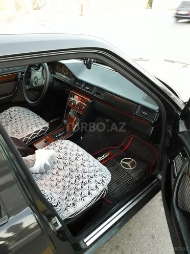 Mercedes E 200 1993, 380,000 km - 2.0 l - Xaçmaz
