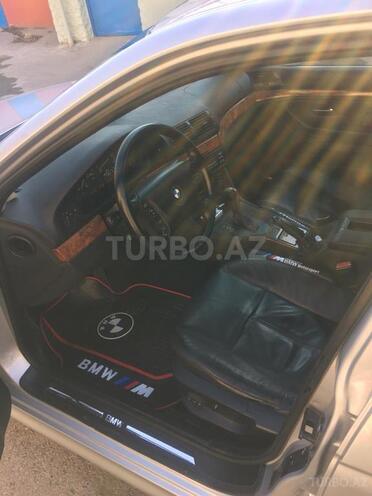 BMW 525 2001, 345,000 km - 2.5 л - Bakı