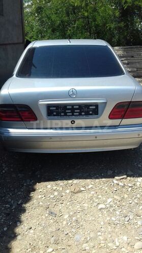 Mercedes E 320 2002, 225,000 km - 3.2 l - Bakı