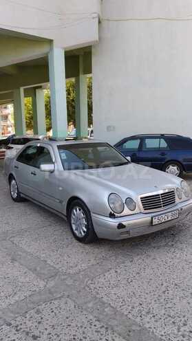 Mercedes E 240 1998, 260,000 km - 2.4 l - Sumqayıt