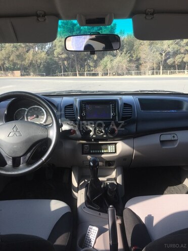 Mitsubishi L200 2011, 185,000 km - 2.5 л - Sumqayıt