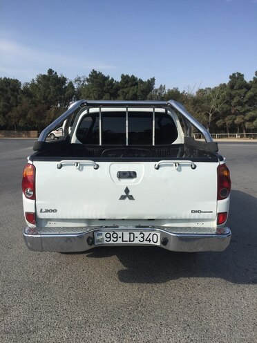 Mitsubishi L200 2011, 185,000 km - 2.5 л - Sumqayıt