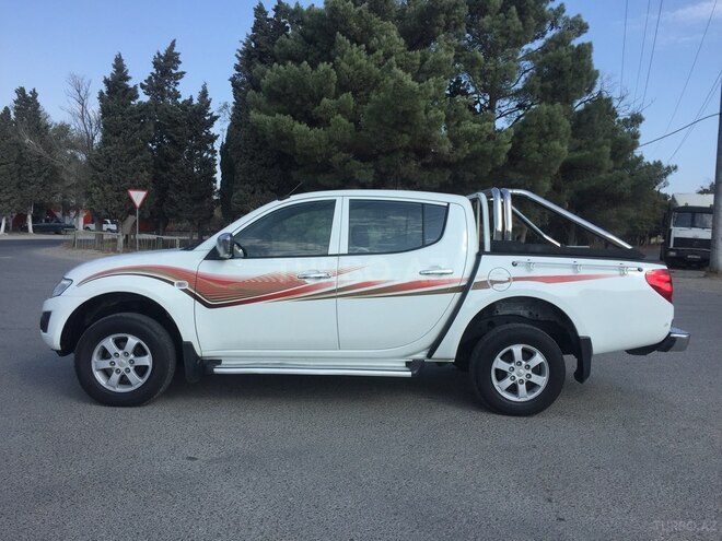 Mitsubishi L200 2011, 185,000 km - 2.5 л - Sumqayıt