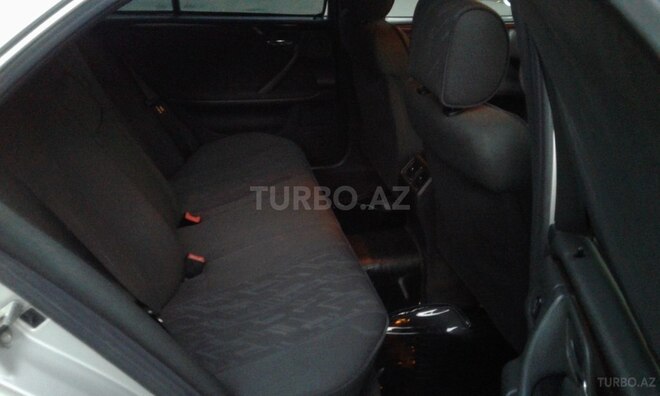 Mercedes E 270 2001, 241,000 km - 2.7 l - Qax