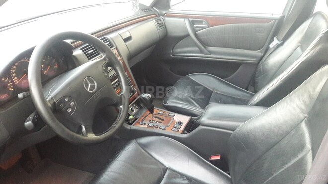 Mercedes E 270 2000, 308,000 km - 2.7 l - Bakı