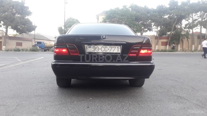 Mercedes E 270 2000, 308,000 km - 2.7 l - Bakı