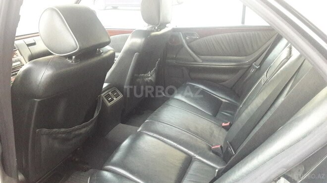 Mercedes E 270 2000, 308,000 km - 2.7 l - Bakı