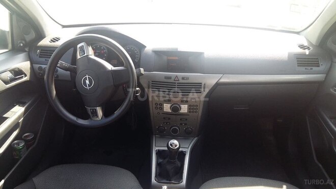 Opel Astra 2006, 155,000 km - 1.4 l - Bakı