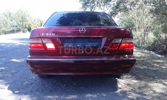 Mercedes E 200 2000, 270,000 km - 2.0 l - Bərdə