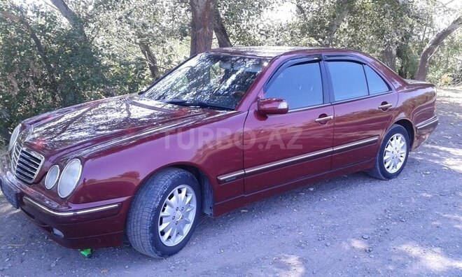 Mercedes E 200 2000, 270,000 km - 2.0 l - Bərdə