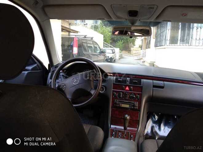Mercedes E 240 2000, 191,000 km - 2.6 l - Bakı