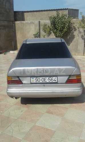 Mercedes  1992, 422,295 km - 2.0 l - Bakı