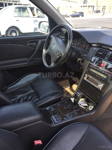 Mercedes E 320 2000, 1,700 km - 3.2 l - Bakı