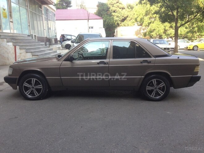Mercedes 190 1990, 234,567 km - 1.8 l - Bakı