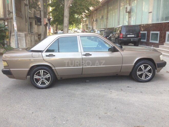 Mercedes 190 1990, 234,567 km - 1.8 l - Bakı